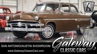 1954 Ford Crestline 