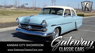 1952 Ford Crestline 