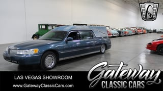 2001 Lincoln Town Car 