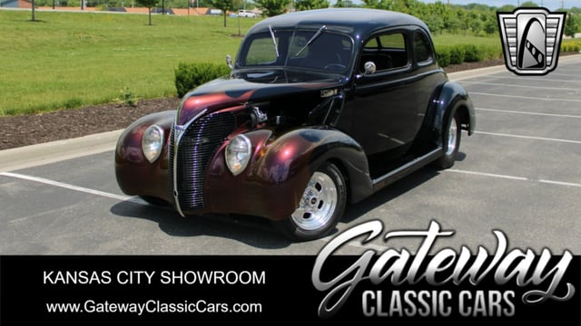 1938 Ford Deluxe - Super Deluxe 