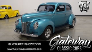 1940 Ford Custom Deluxe / Deluxe 