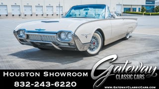 1961 Ford Thunderbird 