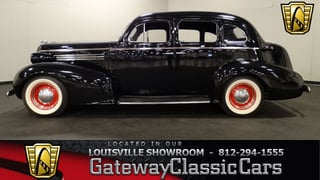 1937 Oldsmobile F37 