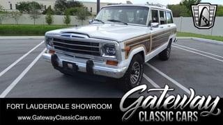 1990 Jeep Grand Wagoneer 