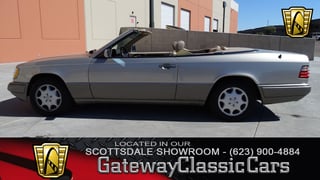 1995 Mercedes-Benz E320 