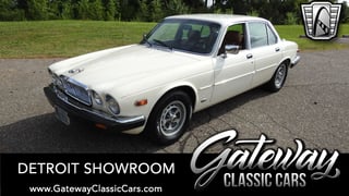 1987 Jaguar XJ6 