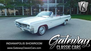 1963 Oldsmobile Starfire 