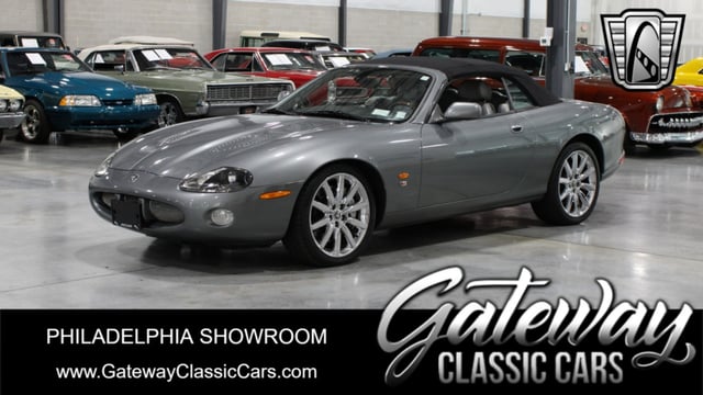 2004 Jaguar XKR 