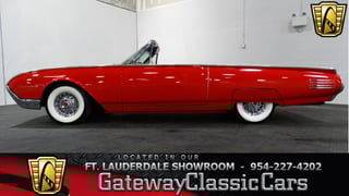 1961 Ford Thunderbird 