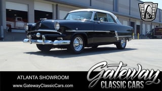 1953 Ford Crestline 