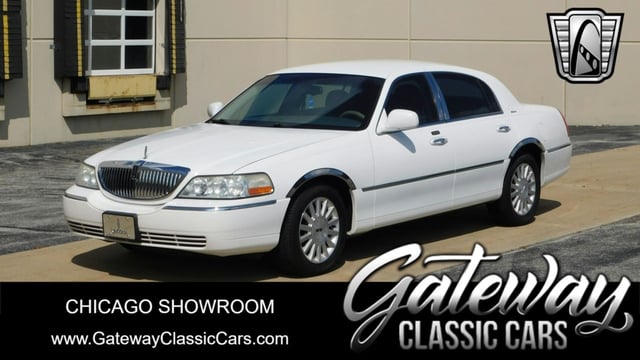 2003 Lincoln Town Car 