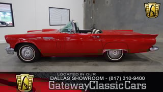 1957 Ford Thunderbird 