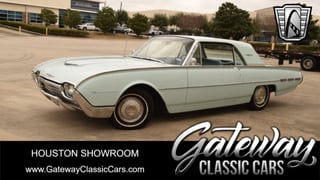 1962 Ford Thunderbird 