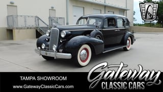 1937 Cadillac Fleetwood 