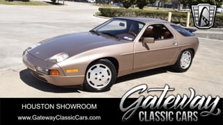1988 Porsche 928 