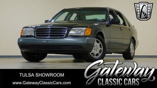 1992 Mercedes-Benz 400SE 