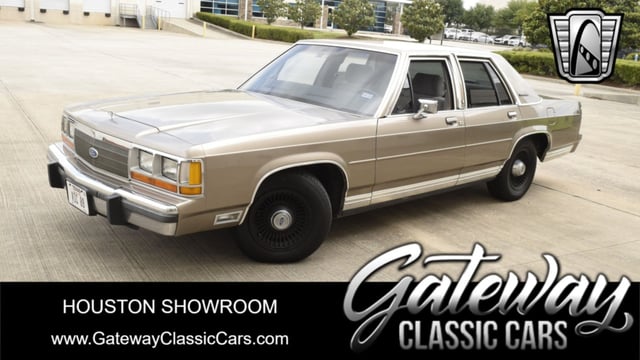 1989 Ford Crown Victoria 
