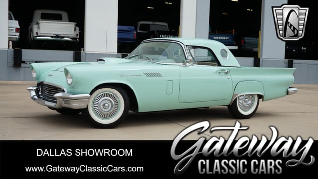 1957 Ford Thunderbird 