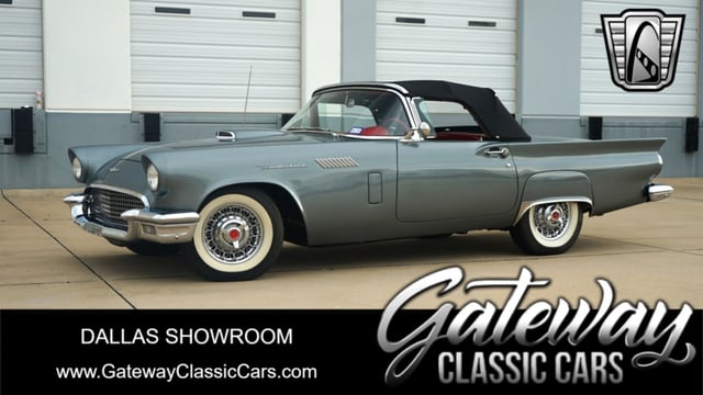 1957 Ford Thunderbird 