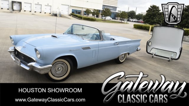 1957 Ford Thunderbird 
