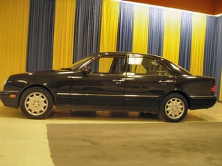 1999 Mercedes-Benz E320 