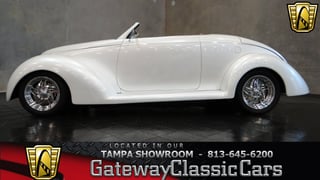 1939 Ford Cabriolet 