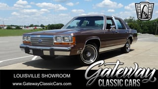 1989 Ford Crown Victoria 