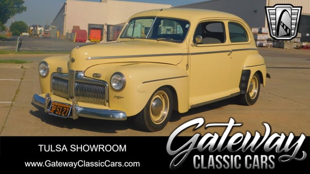 1942 Ford Super Deluxe 