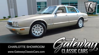 2000 Jaguar XJ8 