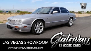 2003 Jaguar XJR 
