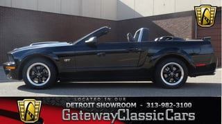 2005 Ford Mustang 