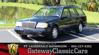 1995 Mercedes-Benz E320 