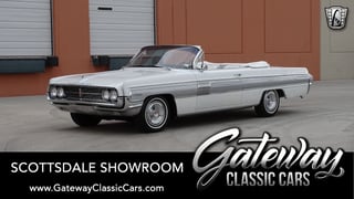 1962 Oldsmobile Starfire 