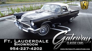 1957 Ford Thunderbird 