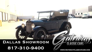 1919 Gardner Touring Car 