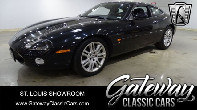 2003 Jaguar XKR 